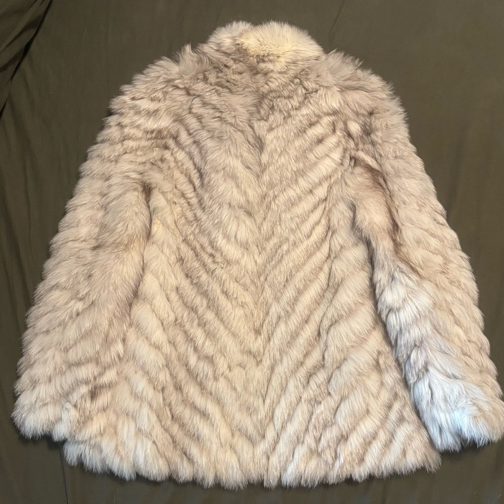Saga Fox | Plush Cream Faux Fur Coat | OS, fits like Size S/M - Picture 4 of 11